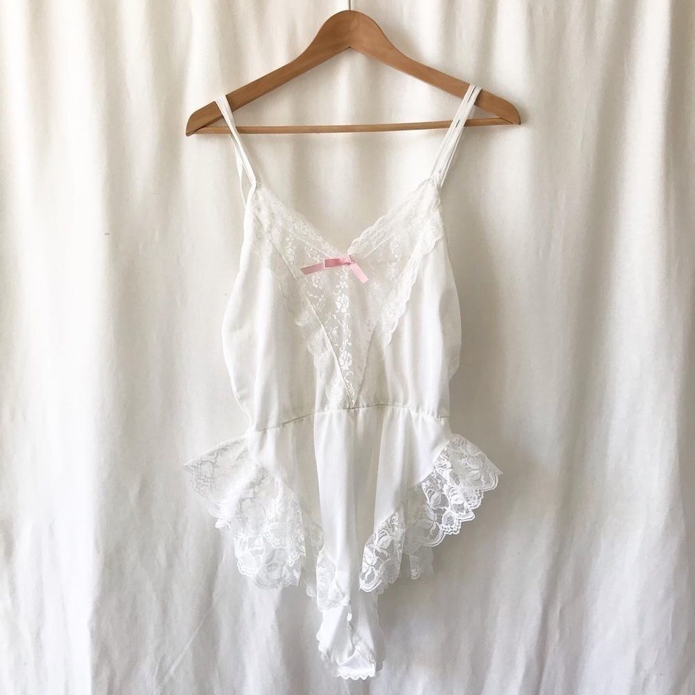 Vintage Hugo nylon lace teddy size 10(8/10)